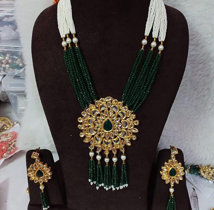 Long Green And White Moti Set