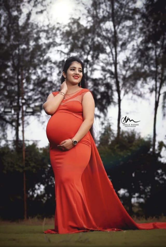 Red Maternity Bodycone Trail Gown
