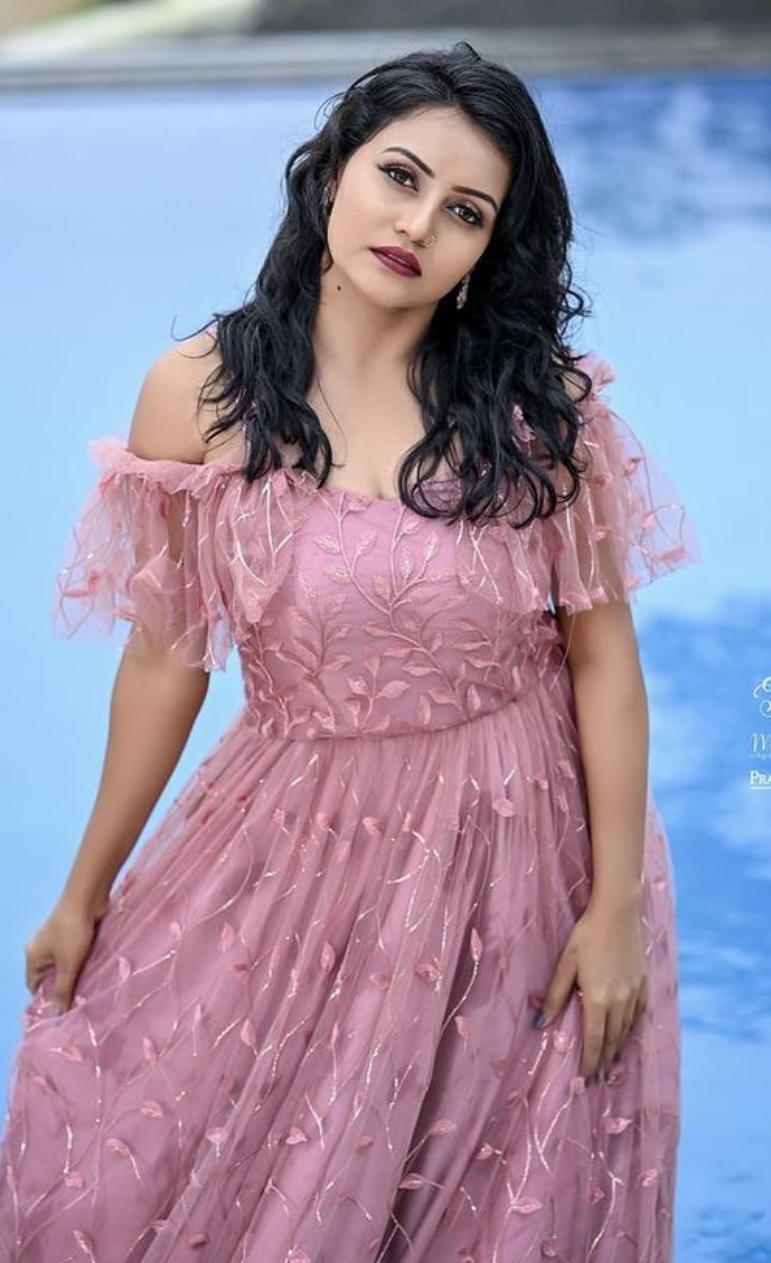 Onion pink net work trail gown
