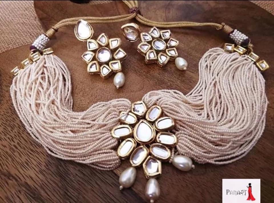 White Moti Chokar