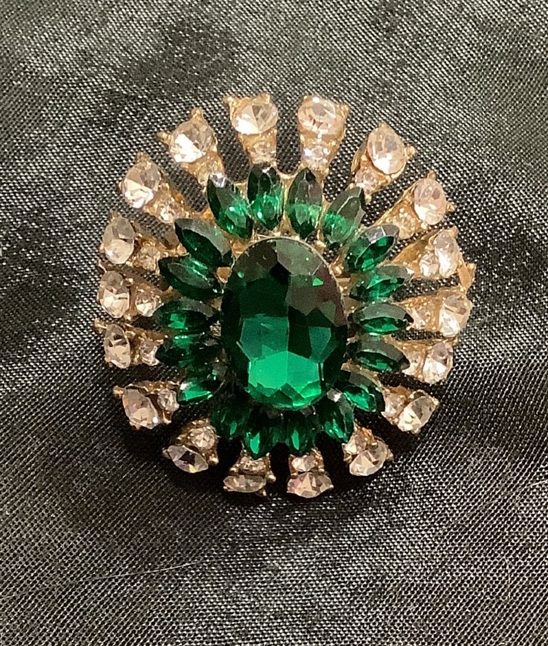 ED Green and Silver Finger Ring