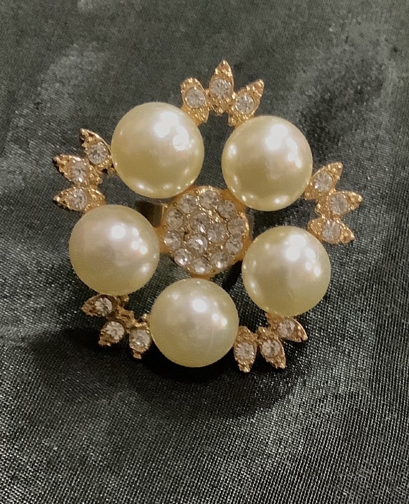 White 5 moty handring 