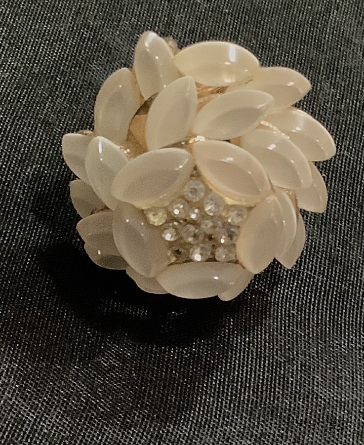 Moty Single stone fingerrring 