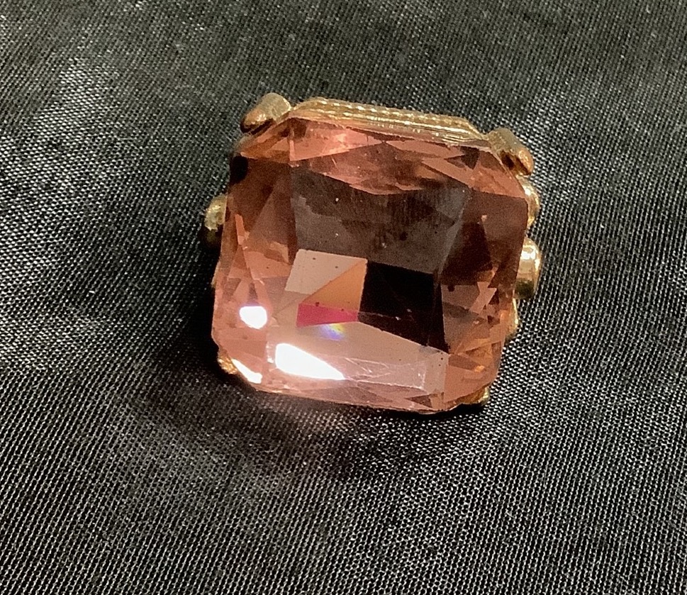 Pink stone Handering 