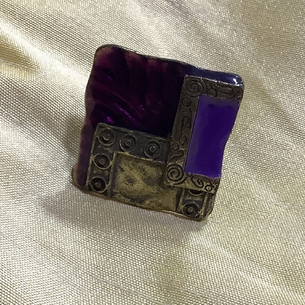 Purple Square Handring 