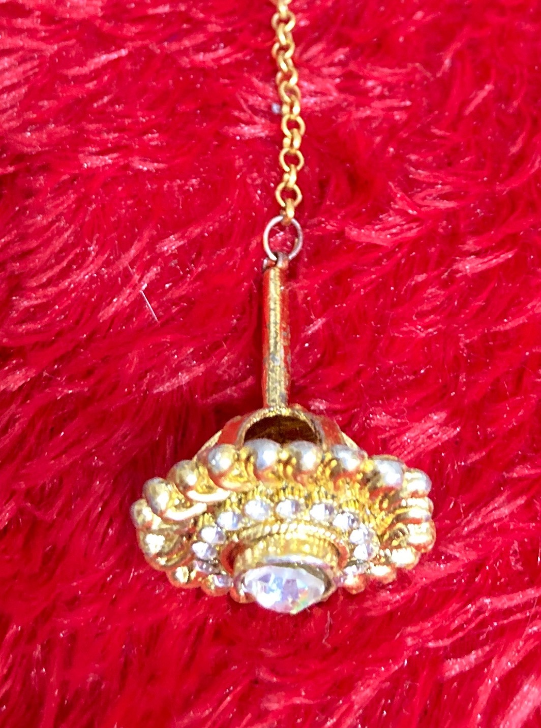 Golden round bindi (marwadi )