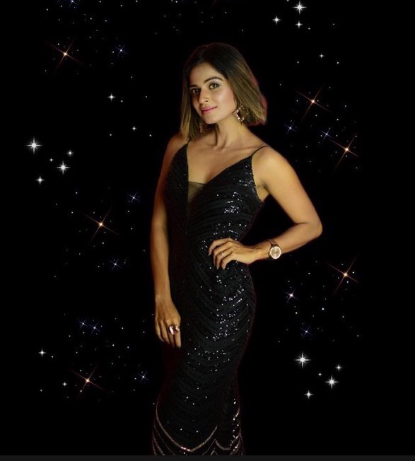 Black new one strip bodycon 