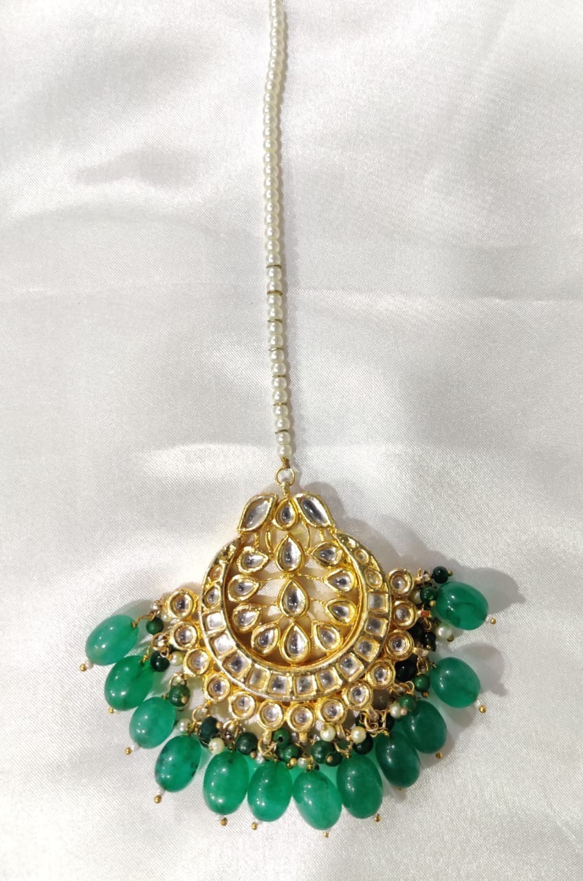 Green kundan bindi