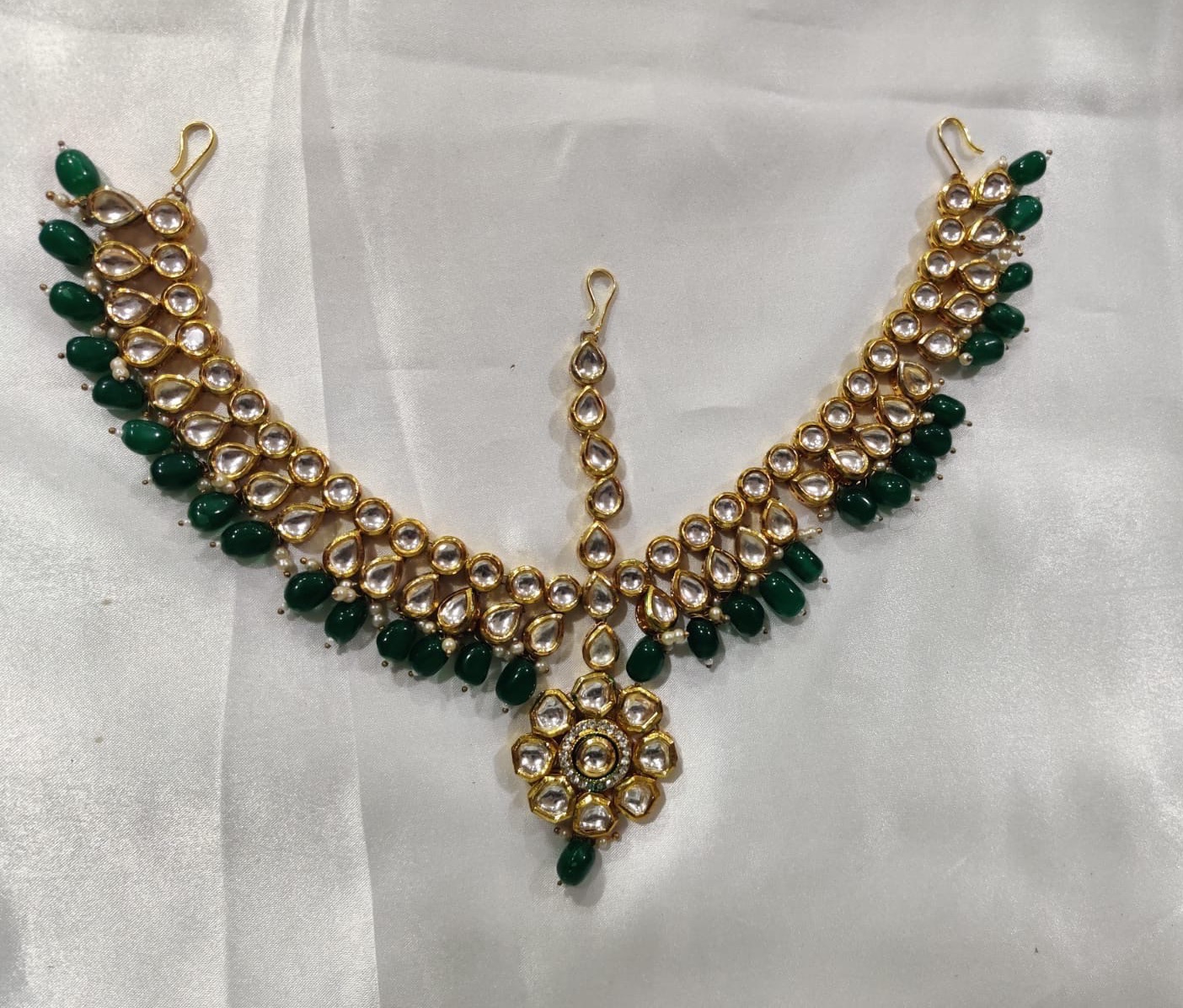 Kundan green beats shishfull