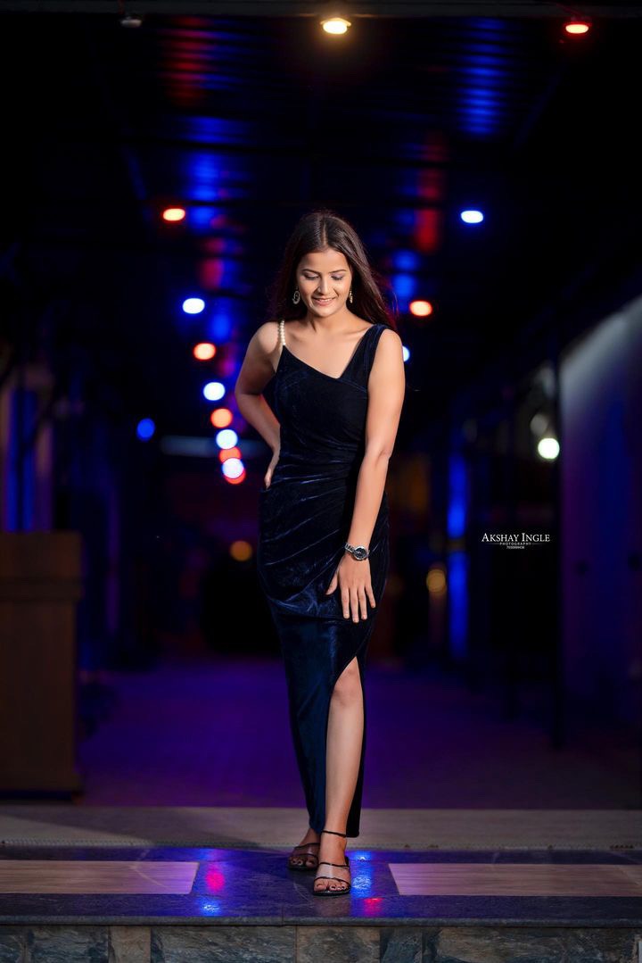 blue velvet mothi bodycon