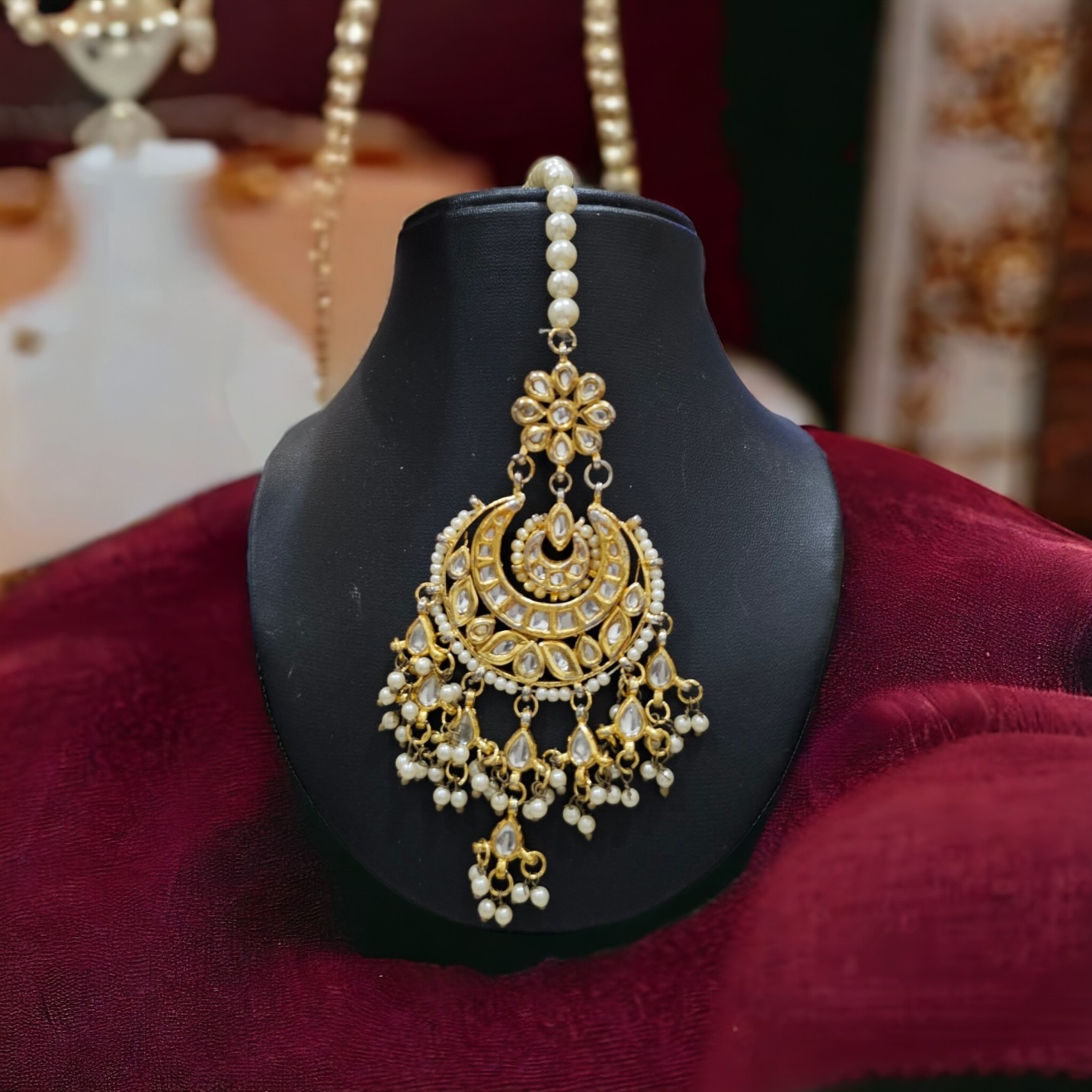 Full moty Kundan bindi
