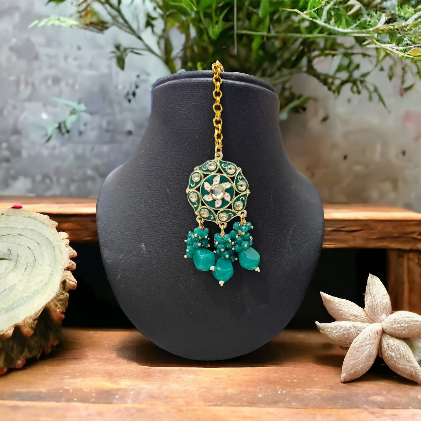 Green beats bindi 