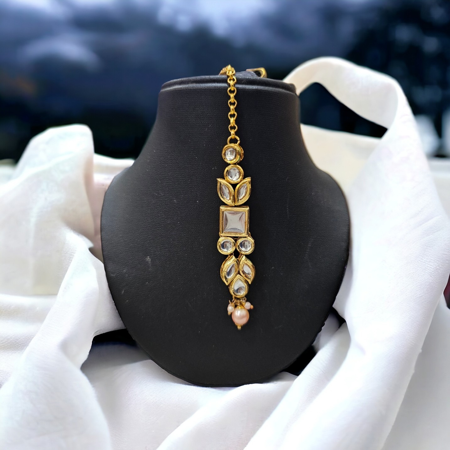 Kundan Long Bindi 