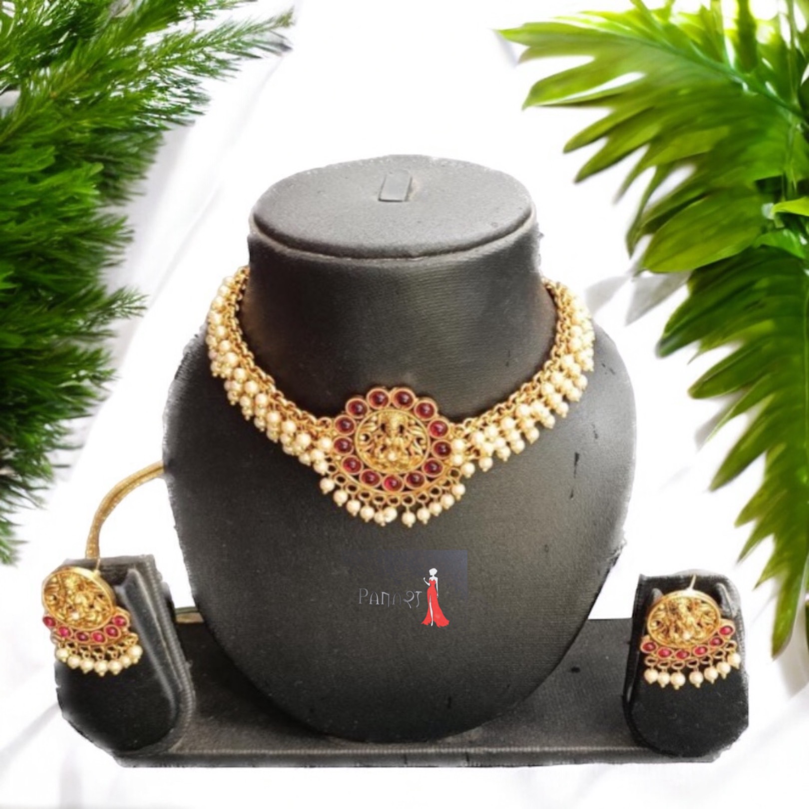 New golden moti choker