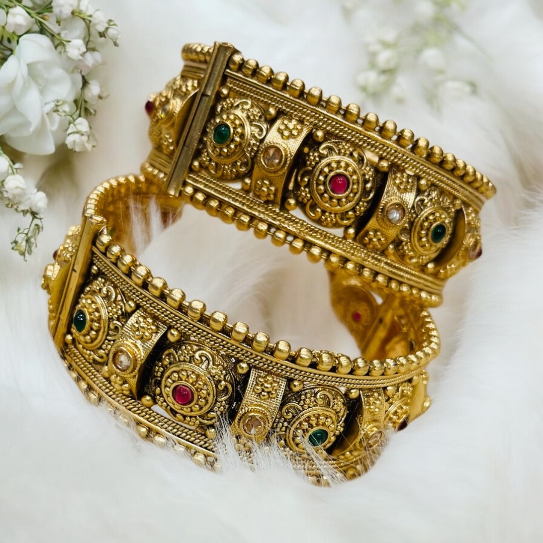 Copper big bangles 