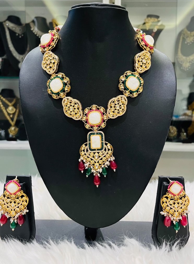 Red green kundan Set 
