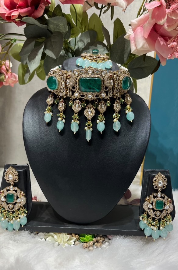 Green kundan set