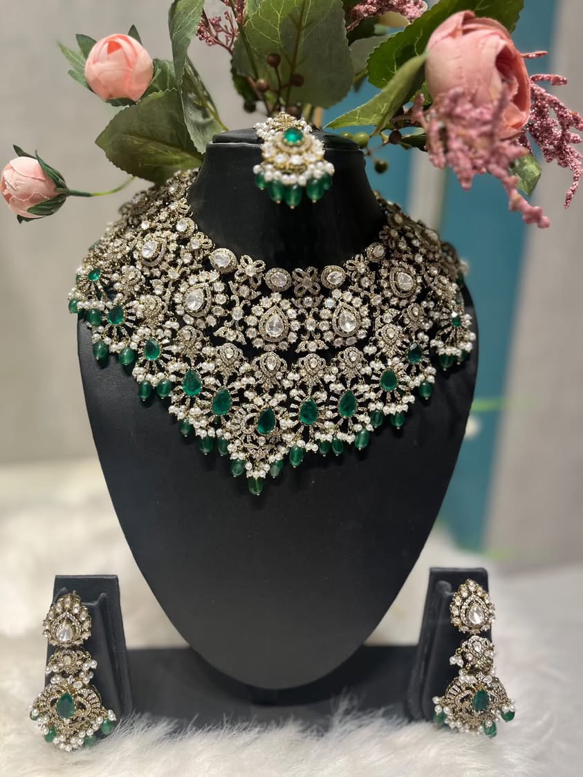 Green Ad kundan chokker 