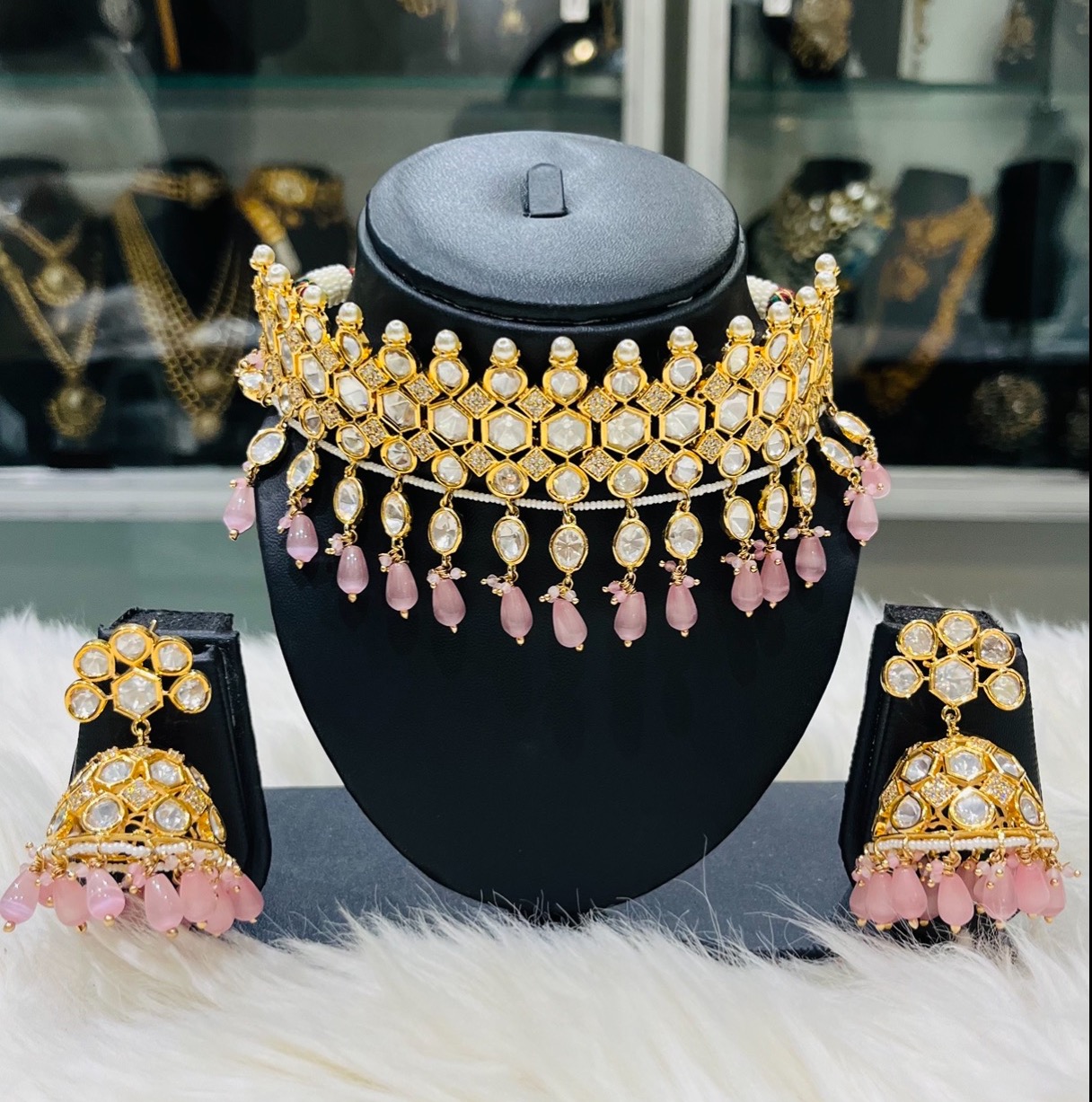 Pink kundan chokker 