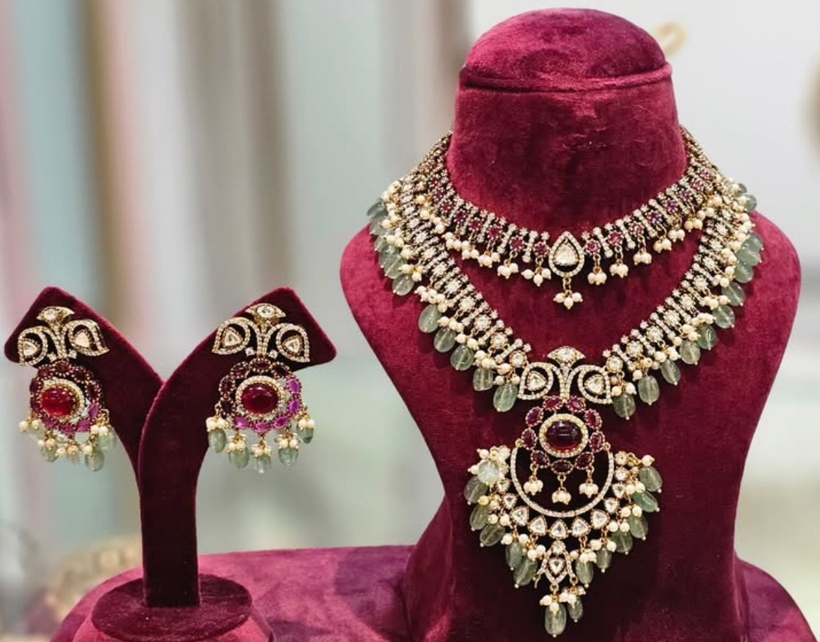 Green kundan set 