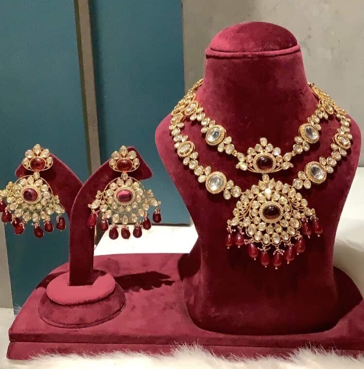 Red kundan set 
