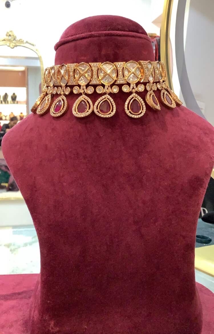 Red kundan set