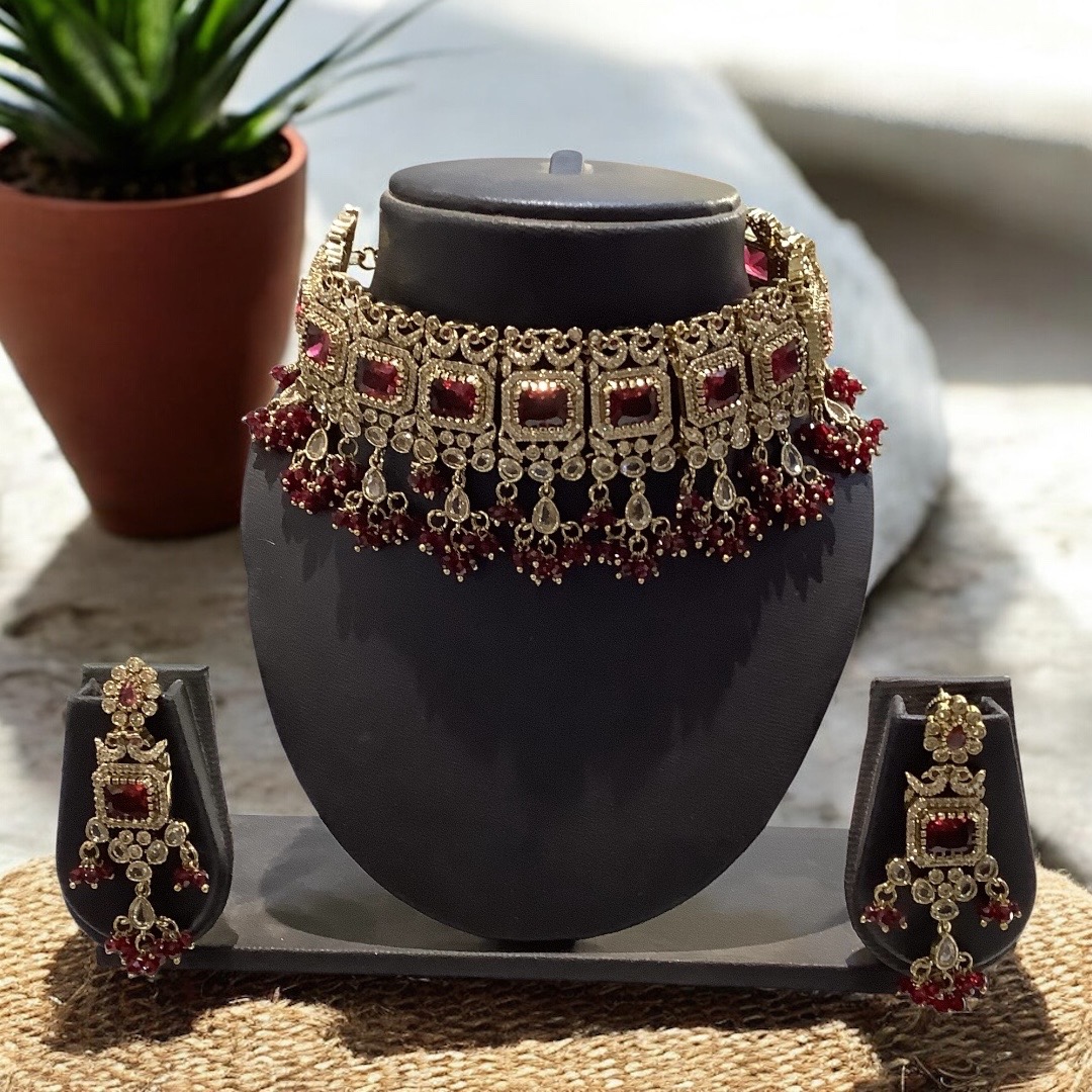 Red Pachi Kundan chokker 
