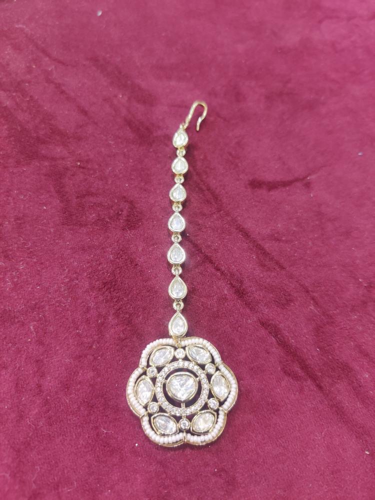 Kundan Bindi
