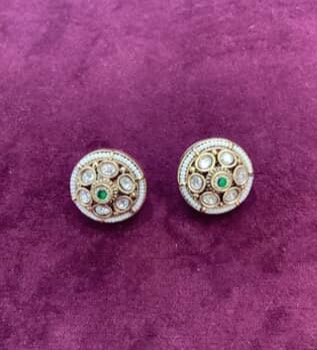 Kundan stud 