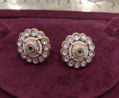 Green stud 