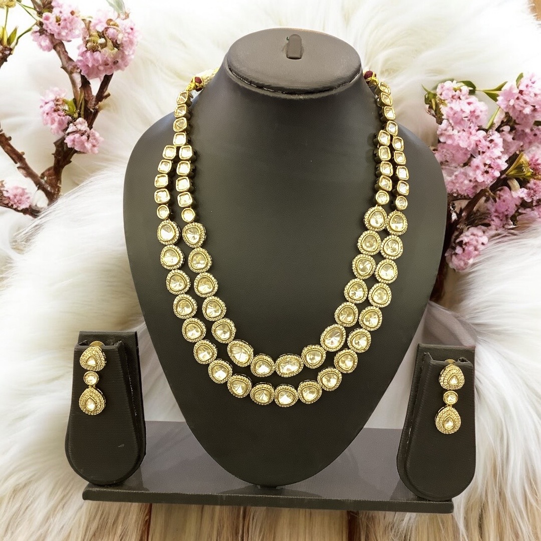 White pachi kundan layer set 
