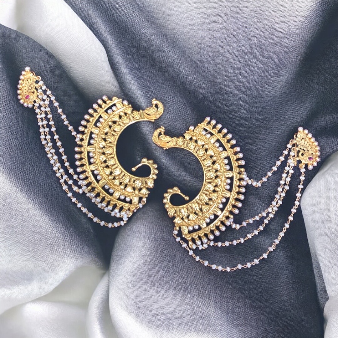 Ear cuff