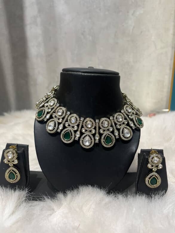 Green kundan set