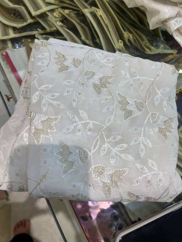 White shela 