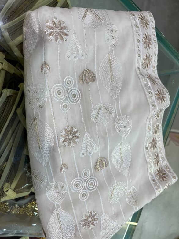 White shela 