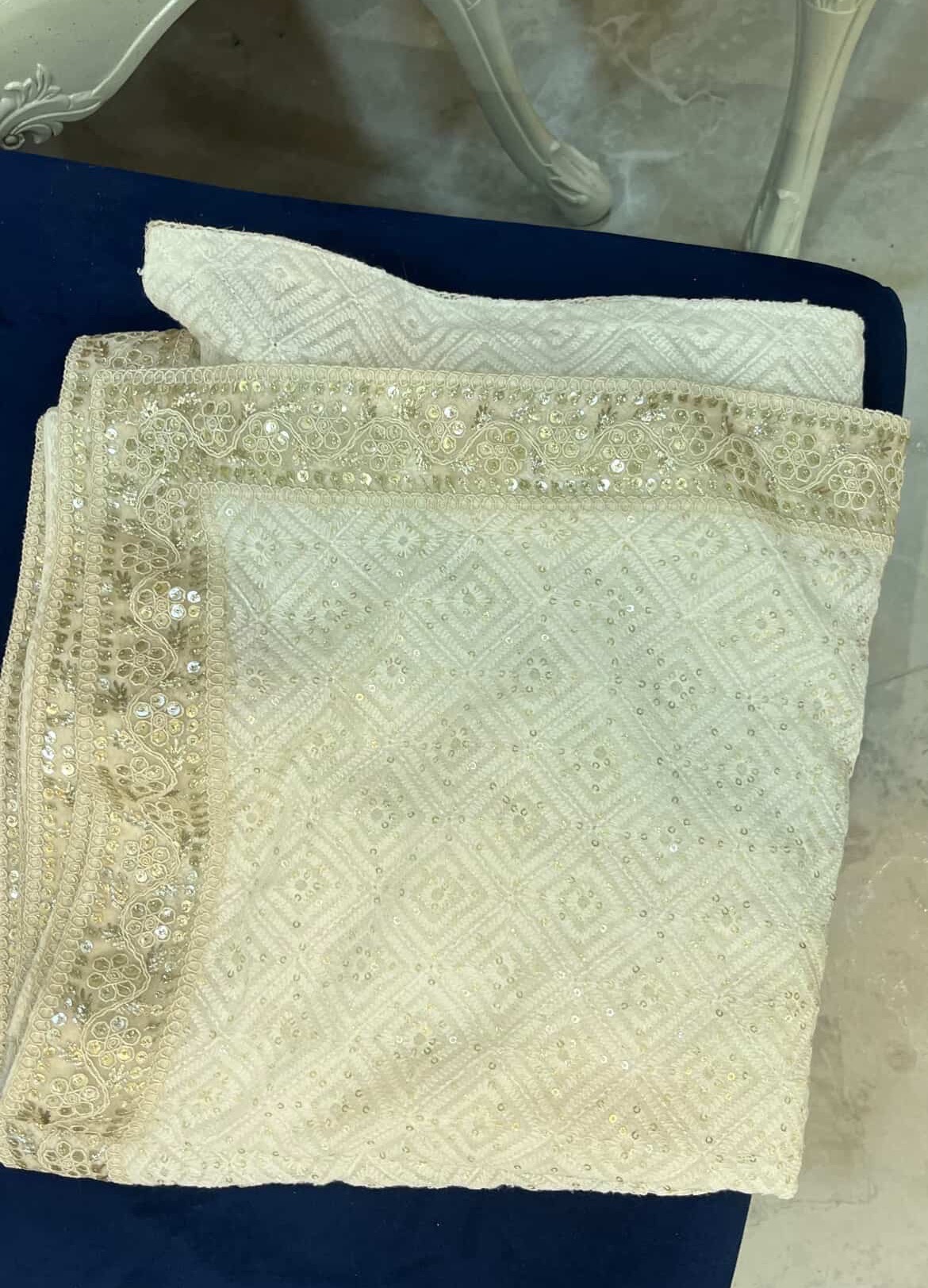 White shela 