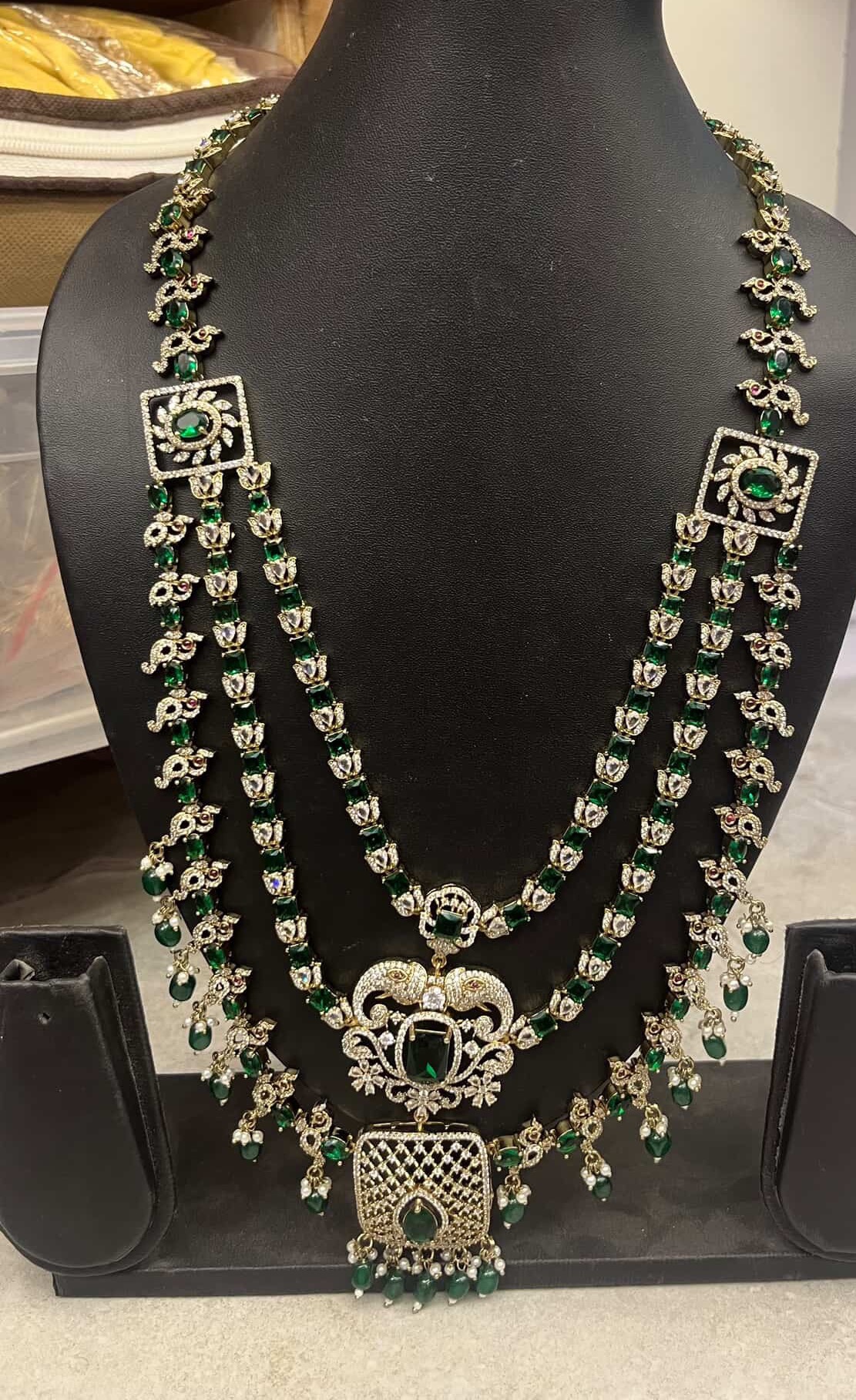Green Kundan set 