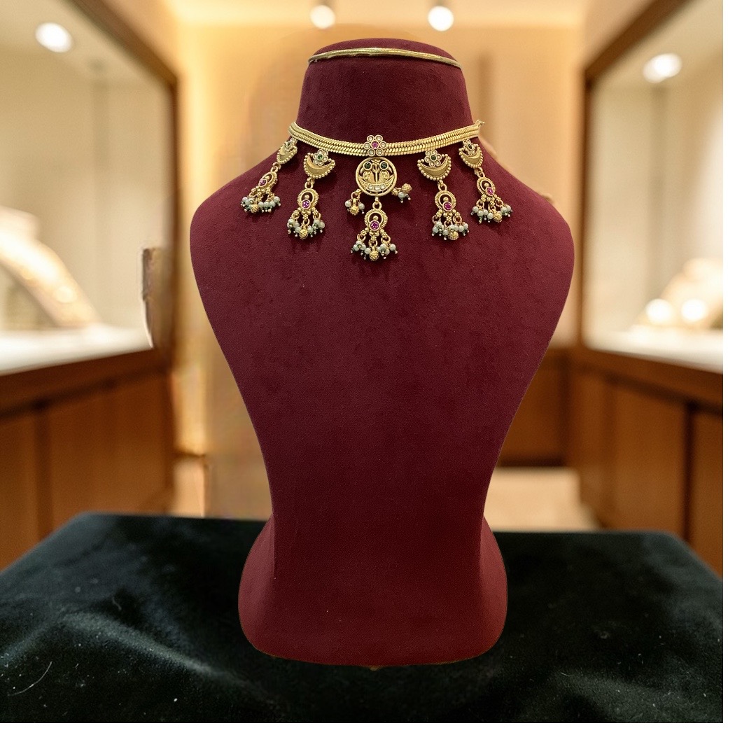 Chandracor choker 