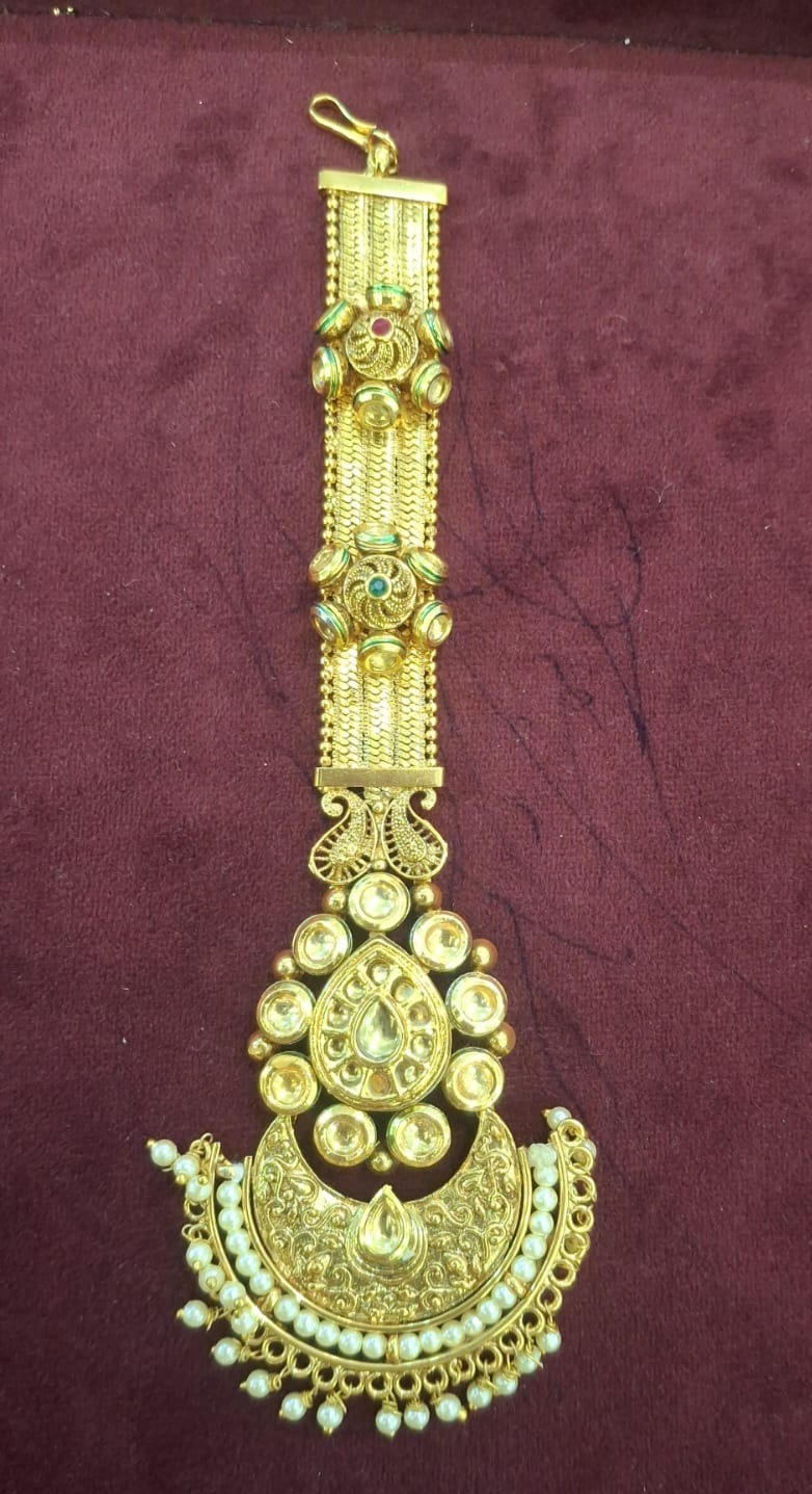 Golden Bindi