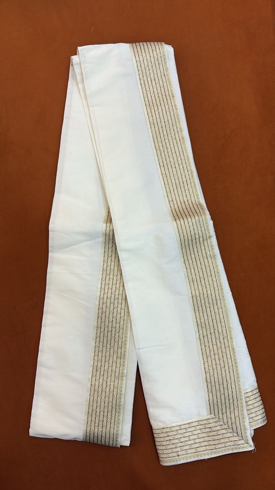 Off white shela 