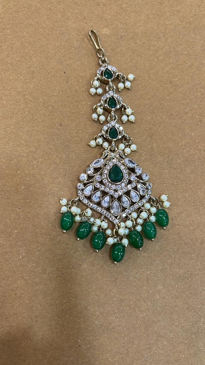 Green kundan bindi 