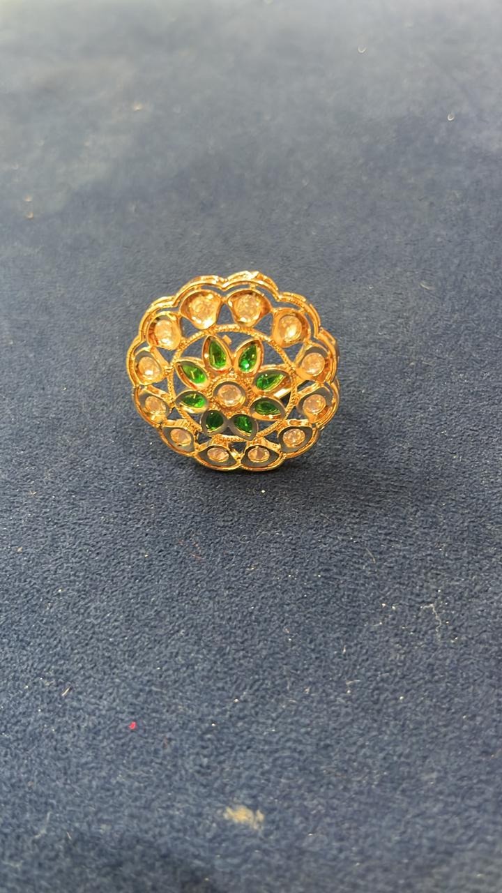 green kundan handring