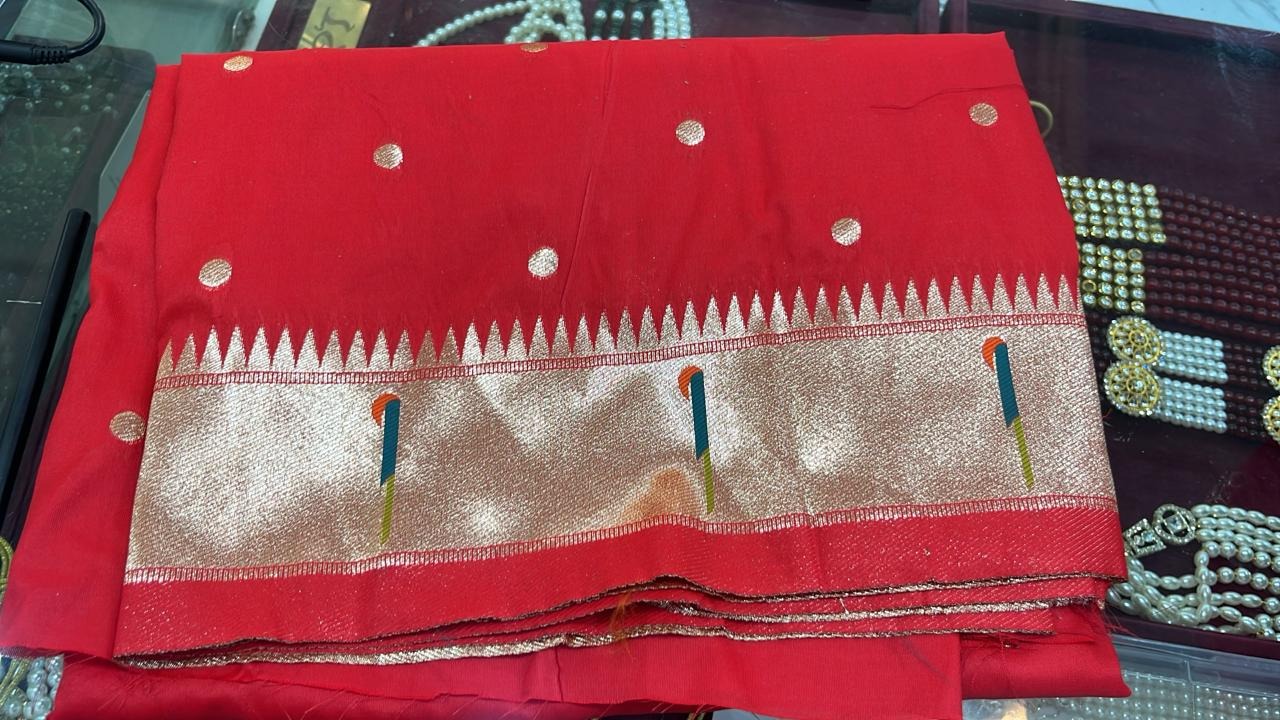 Red paithani shela 