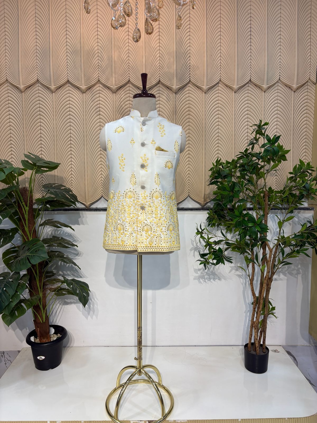 White yellow pdp modi jacket 40