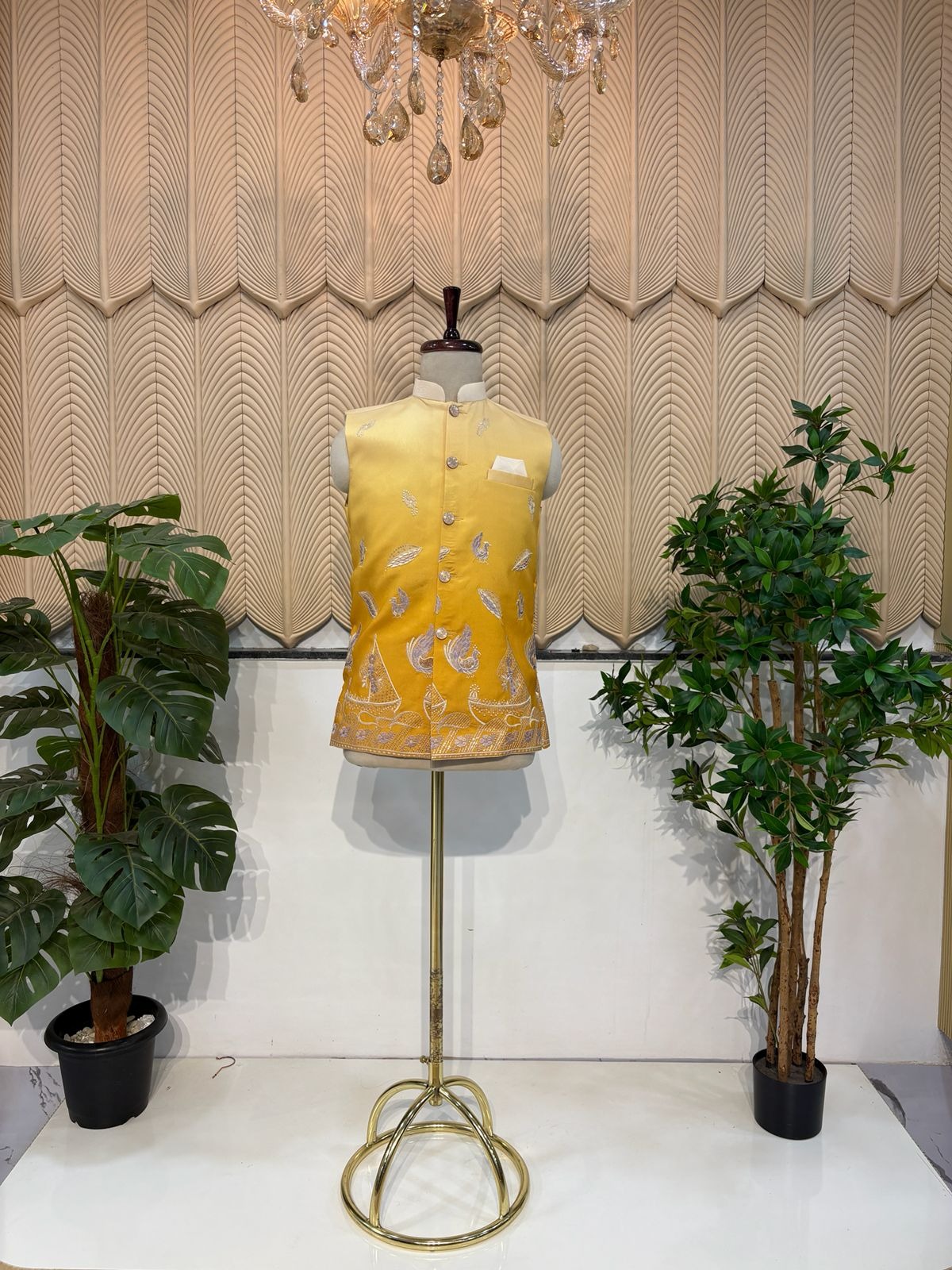 yellow modi jacket 38