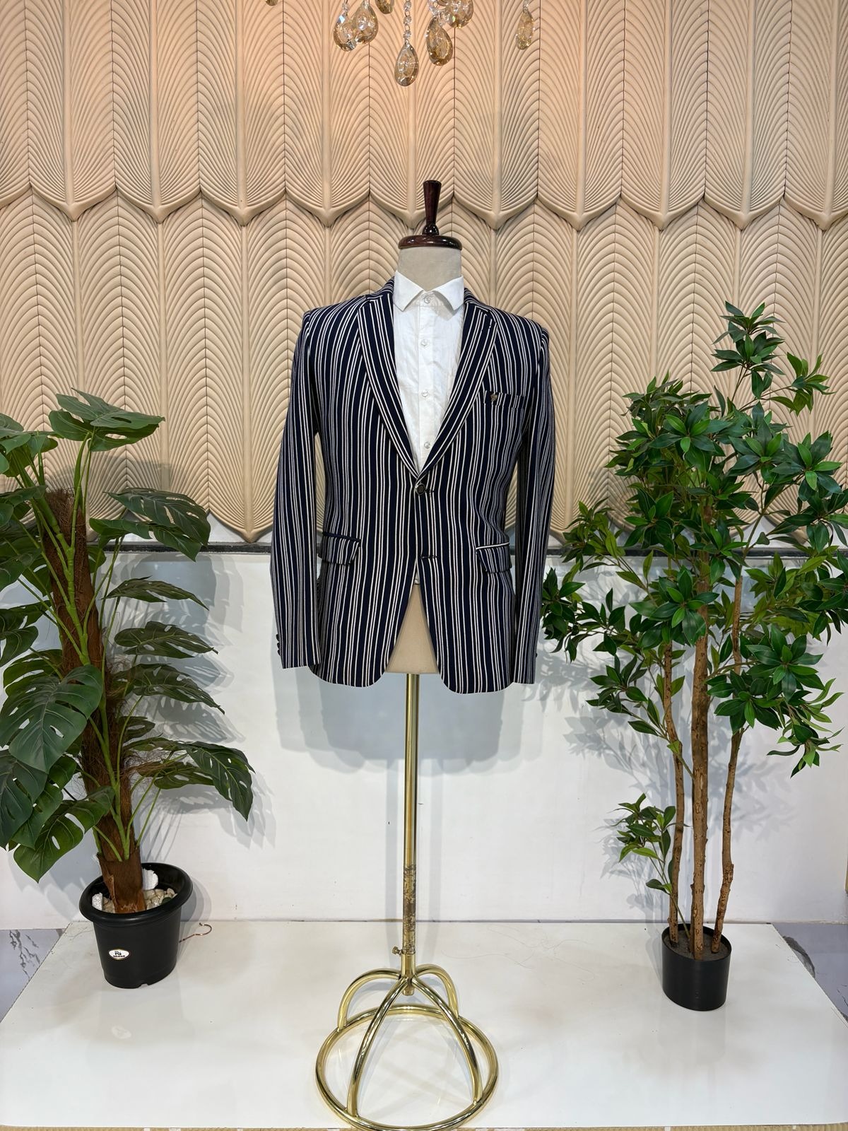 Blue vertical stripe blazer 40/38