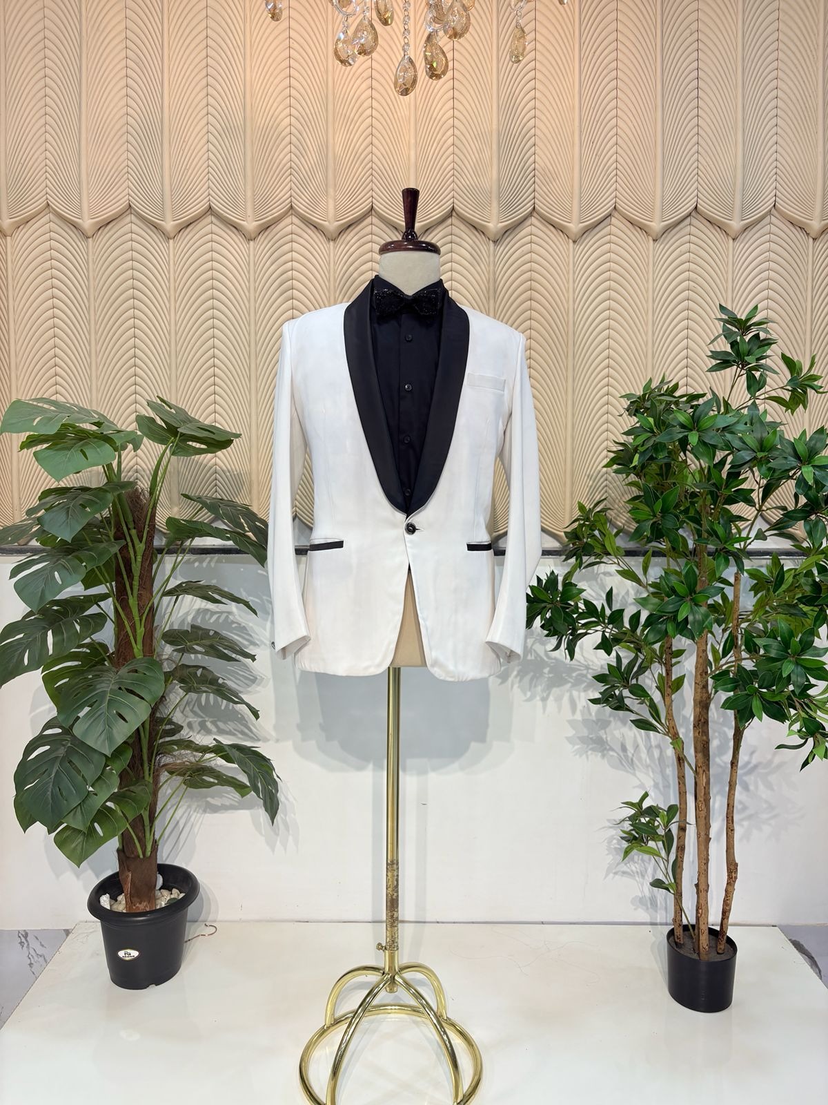 White Tuxedo  Blazer 40