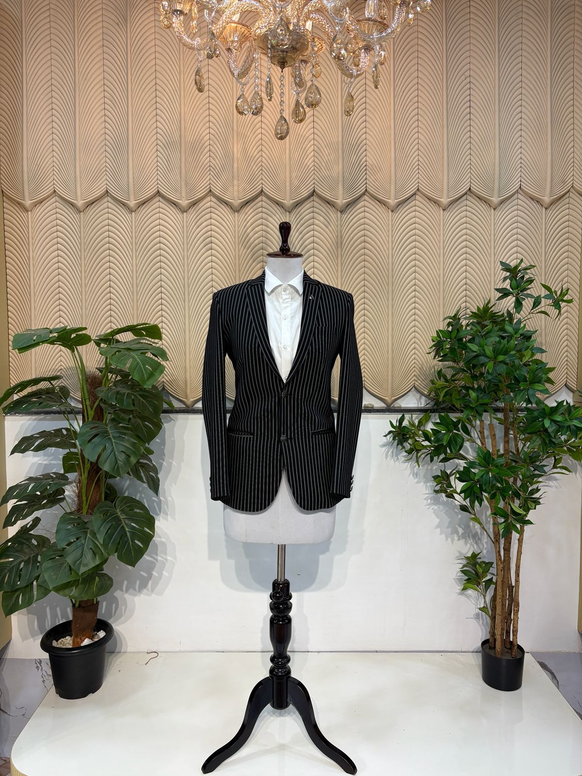 Black white stripes blazer 36