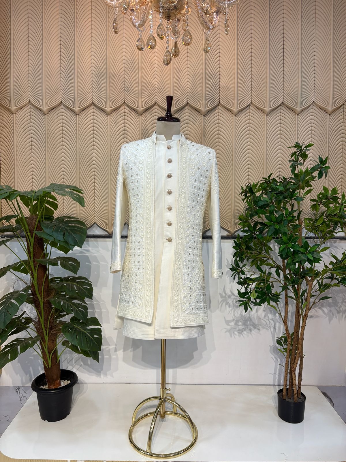 White jacket shewani 38