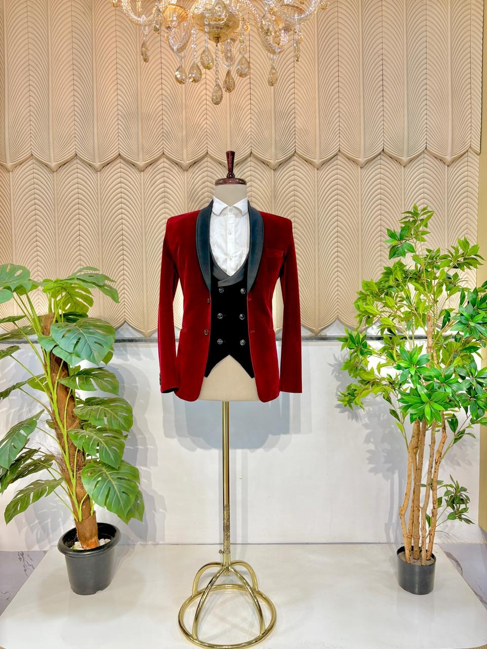 Red Velvet tux 38